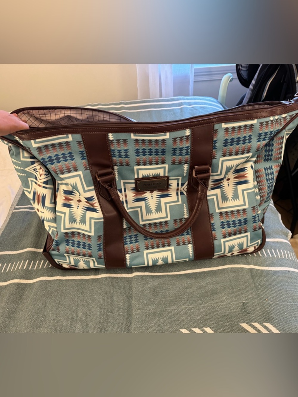 Pendleton Harding Rolling Duffel Bag